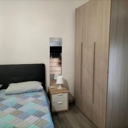 Affitti Brevi Ferrera Monolocale Ferrera 20 Minuti Da Rho Fiera E San Siro Appartement