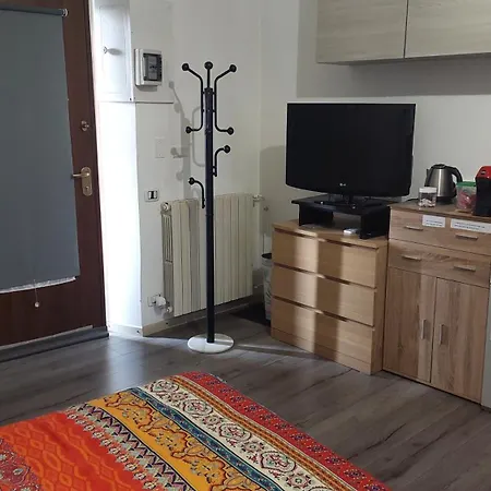 Affitti Brevi Ferrera Monolocale Ferrera 20 Minuti Da Rho Fiera E San Siro Appartement *