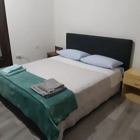 Affitti Brevi Ferrera Monolocale Ferrera 20 Minuti Da Rho Fiera E San Siro Appartement *